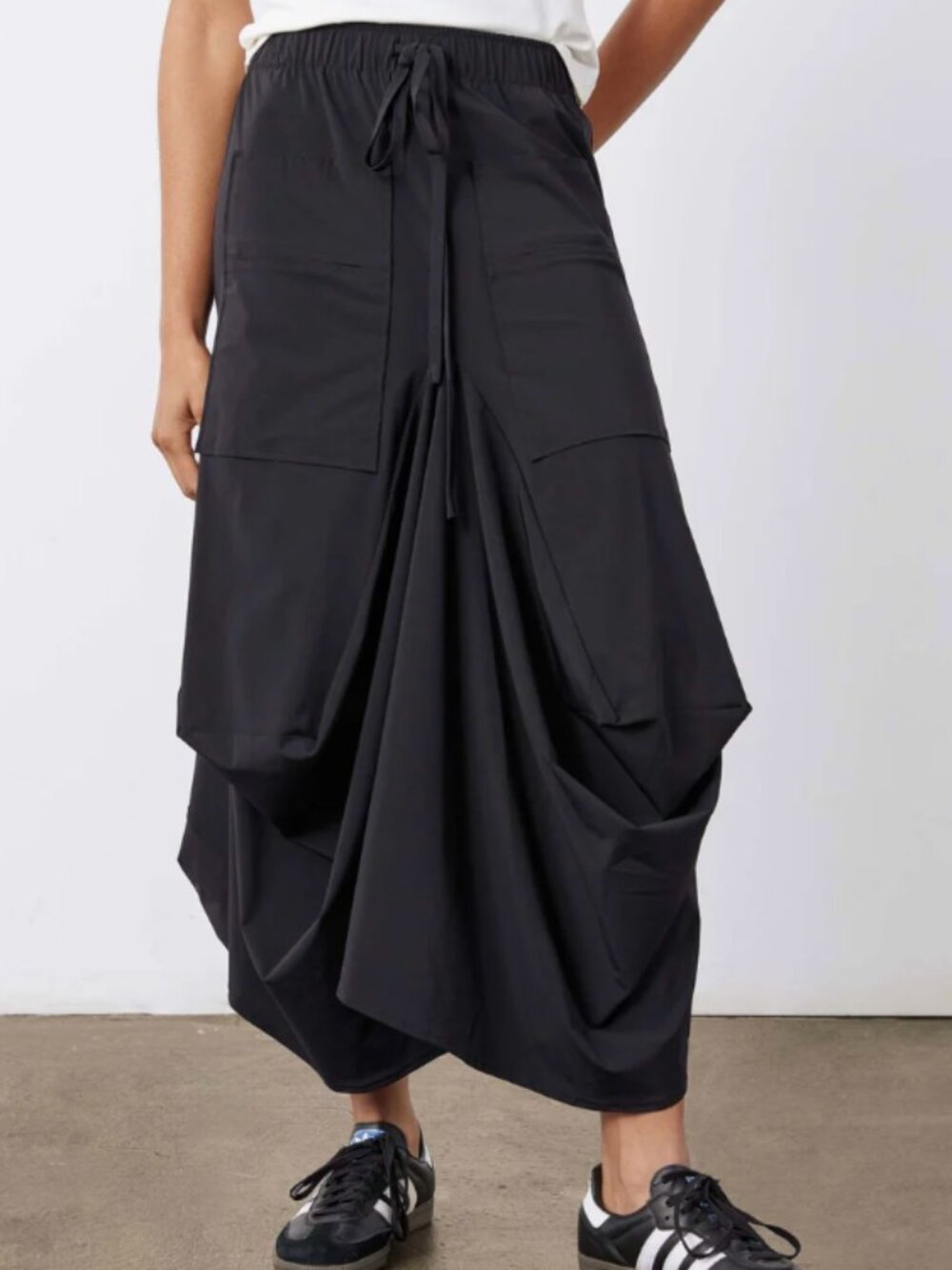 RUTI The Go-To Skirt Black